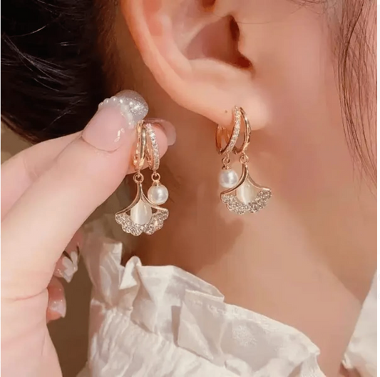 Celebrity Inspired Stylish Hanging Pearl Floral Earrings