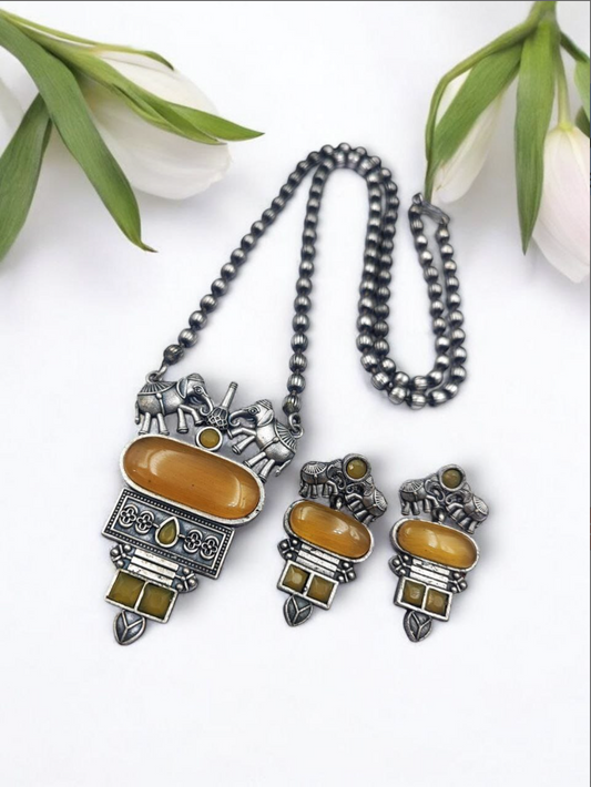 Silver Look Elephant Design Necklace Set